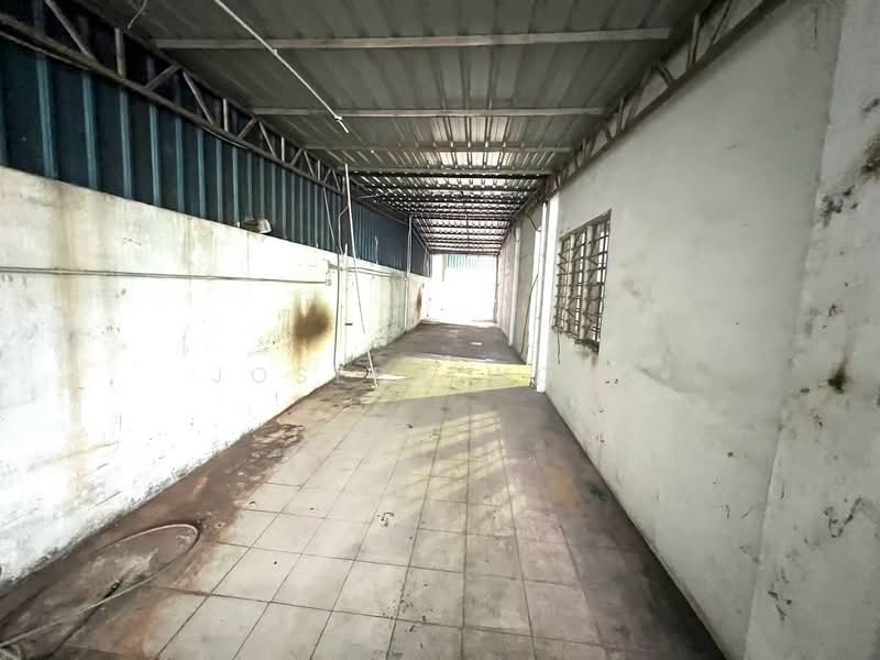 Kilang Berkembar untuk Disewa di Taman Tan Sri Yaacob (Johor Bahru) - Joseph Wong - Corridor - PropertyGuru.com.my
