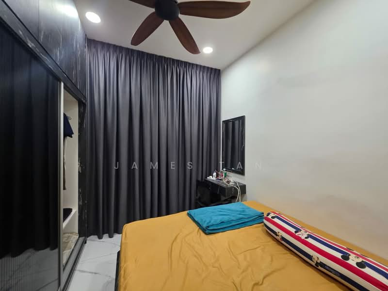 Kondominium untuk Dijual di QuayWest Residence - James Tan - Bedroom - PropertyGuru.com.my