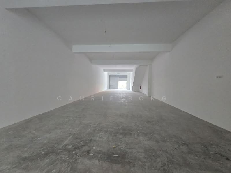 Shop / Office untuk Disewa di Taman Desa Cemerlang (Ulu Tiram) - Cahrie Bong - Interior - PropertyGuru.com.my