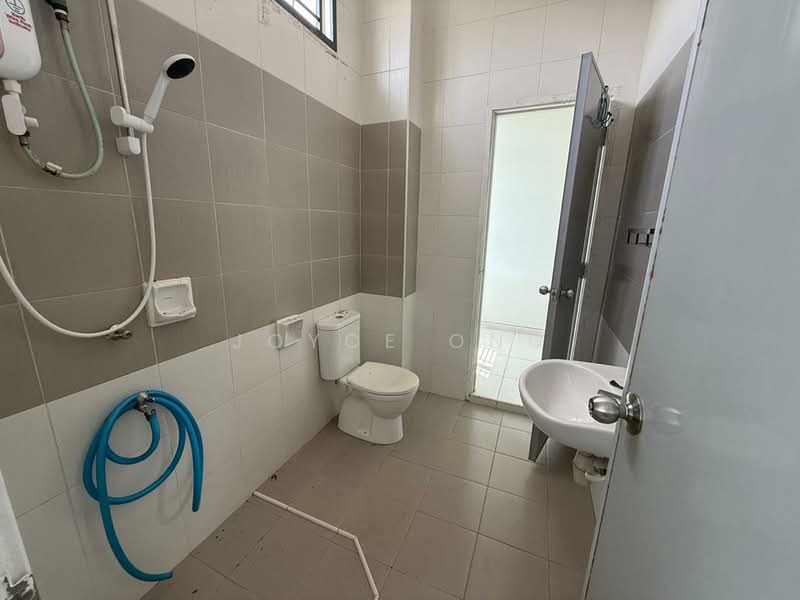 2-storey Terraced House for Sale in Taman Nusa Sentral (Iskandar Puteri (Nusajaya)) - Joyce Ong - Bathroom - PropertyGuru.com.my