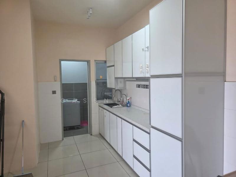 Kondominium untuk Disewa di Platinum OUG Residence - Cassnin Lee - Kitchen - PropertyGuru.com.my