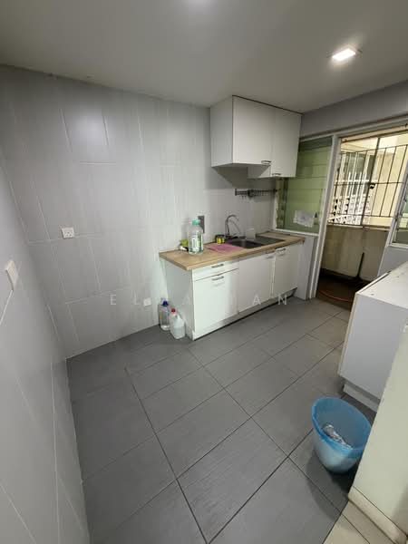 Kondominium untuk Dijual di Sutera Maya - Elva Tan - Kitchen - PropertyGuru.com.my