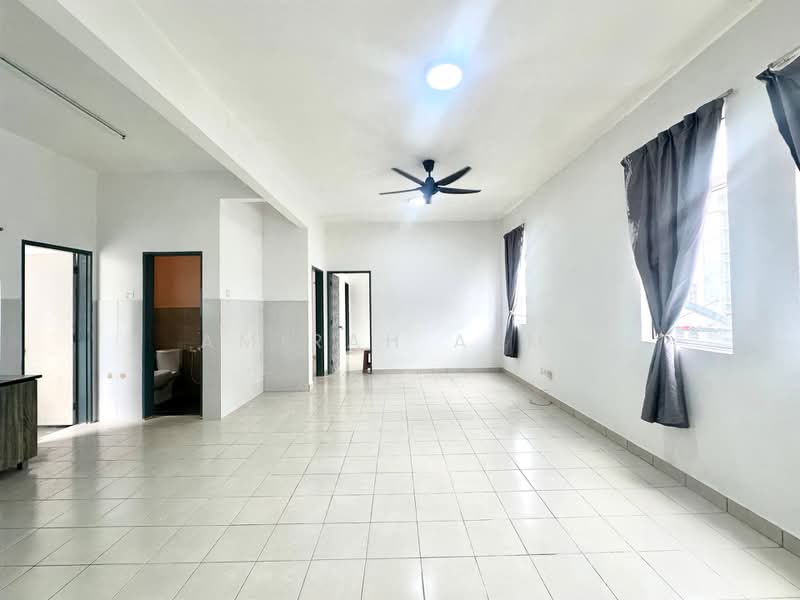 Townhouse for Sale in Sungai Buloh (Selangor) - Amirah Azmi - PropertyGuru.com.my