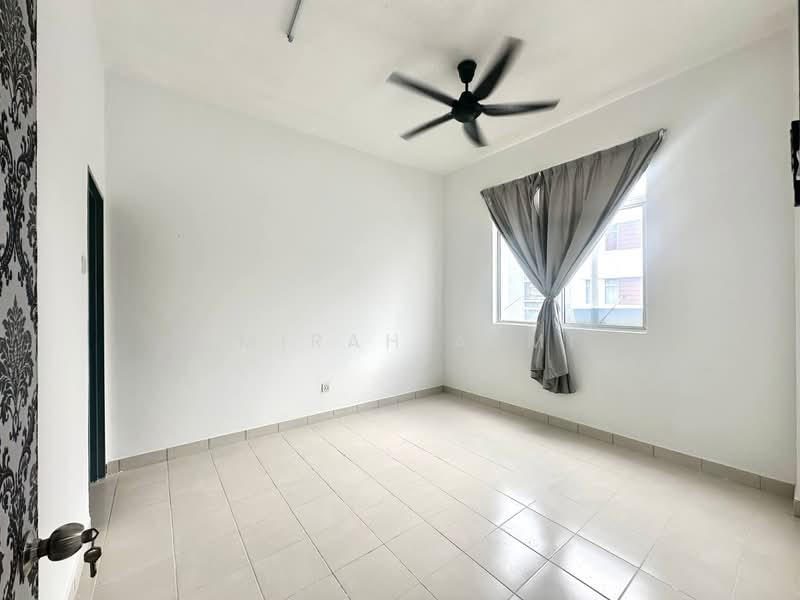 Townhouse for Sale in Sungai Buloh (Selangor) - Amirah Azmi - PropertyGuru.com.my