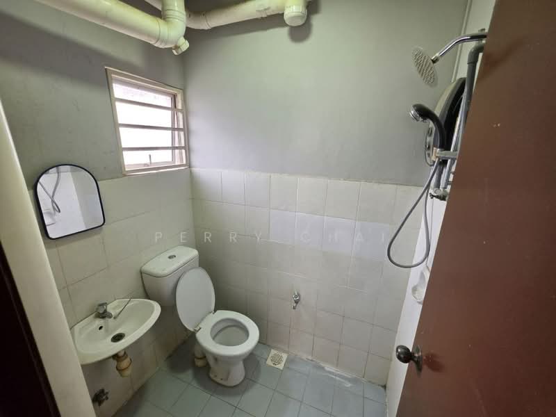 Apartment for Rent at Laguna Biru - Perry Chai - Bathroom - PropertyGuru.com.my