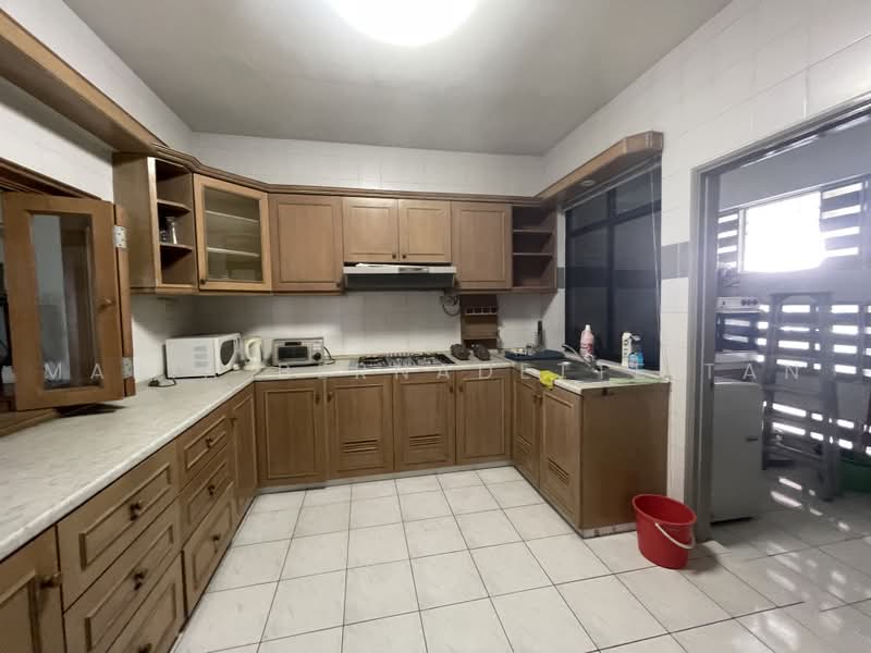 Condominium for Sale at Fraser Towers - Maria Bernadette Tan - Kitchen - PropertyGuru.com.my