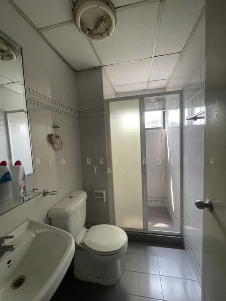 Condominium for Sale at Fraser Towers - Maria Bernadette Tan - Bathroom - PropertyGuru.com.my