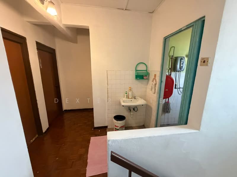 Rumah Teres untuk Dijual di Bandar Country Homes (Rawang) - Dexter Chiew - Corridor - PropertyGuru.com.my