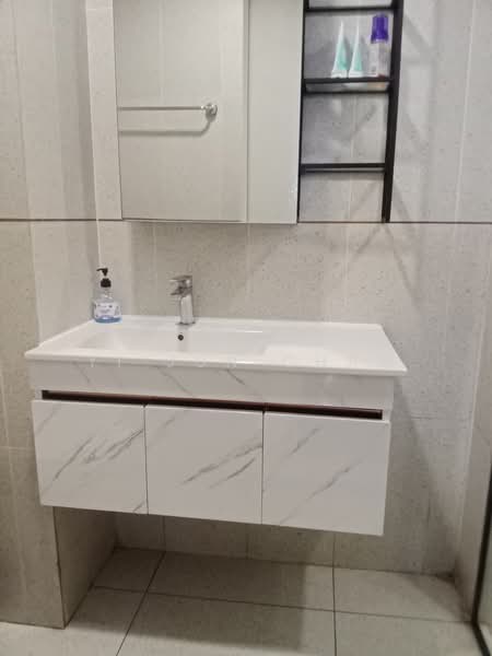 Kediaman Servis untuk Disewa di Millerz Square Serviced Residence - Yi Jun Cham - Bathroom - PropertyGuru.com.my