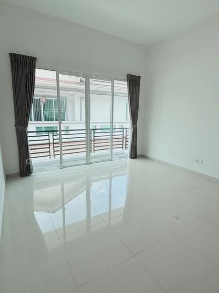 Rumah Berkembar untuk Disewa di Bukit Panchor (Nibong Tebal) - Christina Loh - Balcony - PropertyGuru.com.my