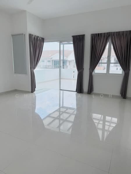 Rumah Berkembar untuk Disewa di Bukit Panchor (Nibong Tebal) - Christina Loh - Balcony - PropertyGuru.com.my