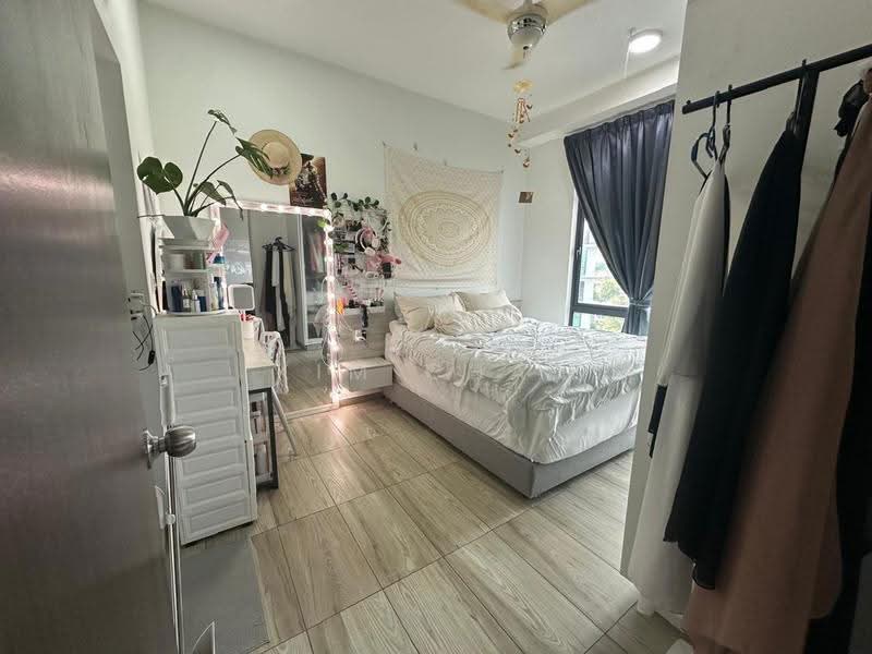 Kediaman Servis untuk Dijual di Kenwingston Square Garden - Kim Chan - Bedroom - PropertyGuru.com.my