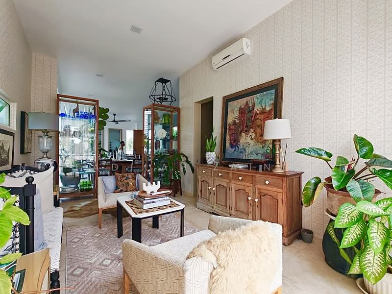 Banglo Lot Kosong untuk Dijual di Lakefront Villa (Cyberjaya) - NORFADILAH ZAINUDDIN - Living Room - PropertyGuru.com.my