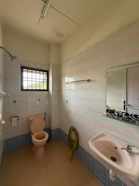 Rumah Teres 2-Tingkat untuk Dijual di Bandar Indahpura (Kulai) - Kuu Chin - Bathroom - PropertyGuru.com.my