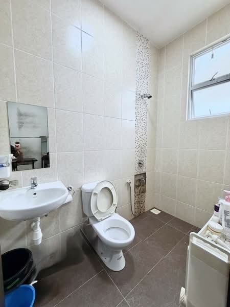 Rumah Teres 2-Tingkat untuk Dijual di Taman Molek (Johor Bahru) - Karl Lim - Bathroom - PropertyGuru.com.my