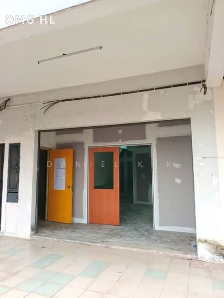 Shop for Sale in Taman Sungai Kapar Indah (Kapar) - Daniel Kok - Entrance - PropertyGuru.com.my