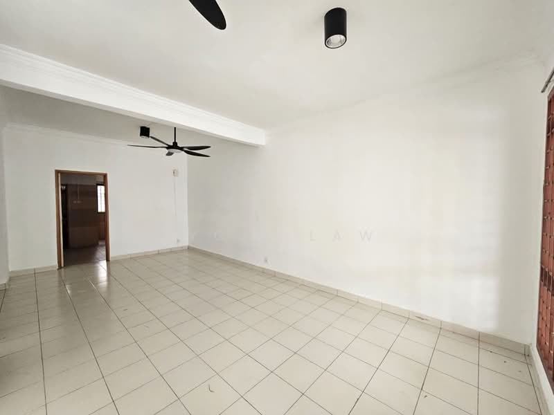 2-storey Terraced House for Sale in Taman Mount Austin (Tebrau) - Tycia Law - Living Room - PropertyGuru.com.my