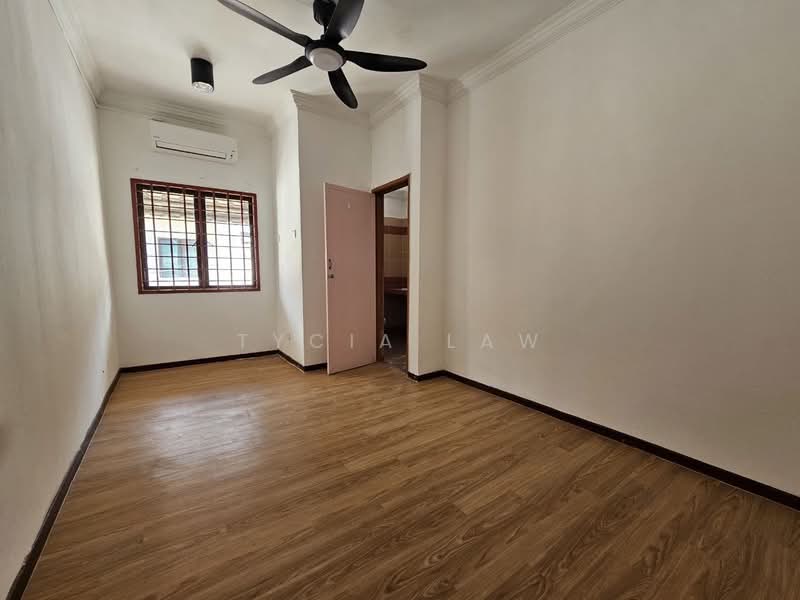 2-storey Terraced House for Sale in Taman Mount Austin (Tebrau) - Tycia Law - Interior - PropertyGuru.com.my