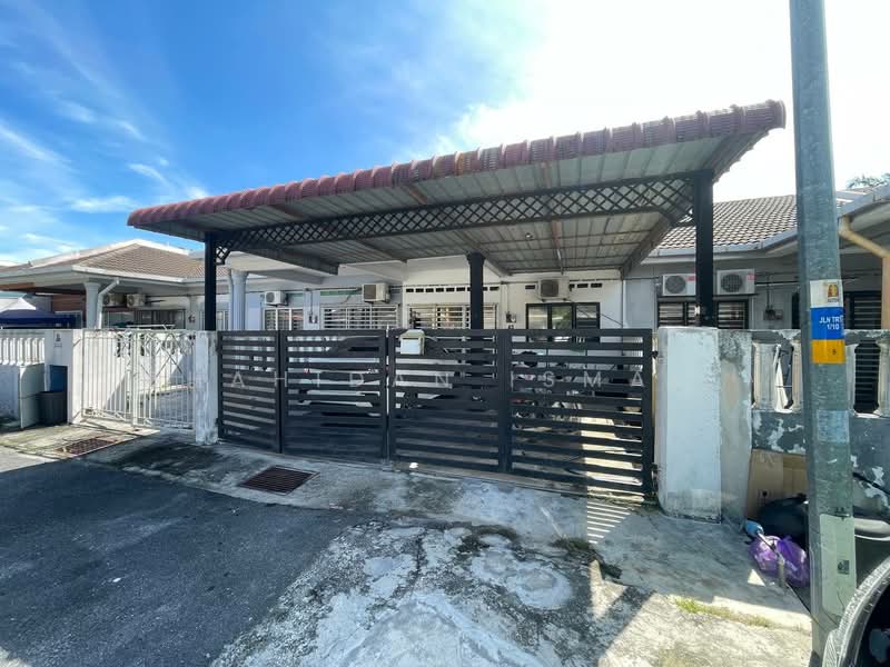 Rumah Teres 1-Tingkat untuk Dijual di Taman Teratai (Banting) - Shahidan Ismail - Exterior - PropertyGuru.com.my