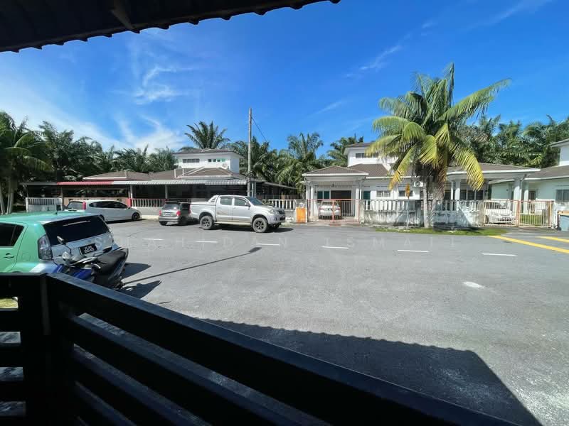 Rumah Teres 1-Tingkat untuk Dijual di Taman Teratai (Banting) - Shahidan Ismail - Exterior - PropertyGuru.com.my
