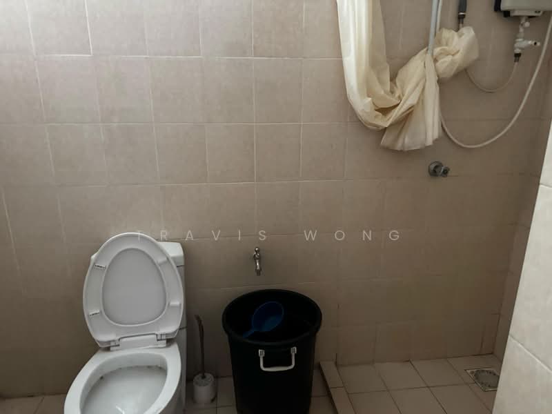Kondominium untuk Dijual di Platinum Lake PV 10 - Travis Wong - Bathroom - PropertyGuru.com.my