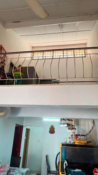 1.5-storey Terraced House for Sale in Taman Molek (Johor Bahru) - Heng . - Interior - PropertyGuru.com.my
