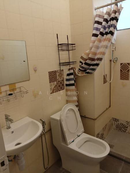 Pangsapuri untuk Disewa di Dunn House - Alisson Chew - Bathroom - PropertyGuru.com.my