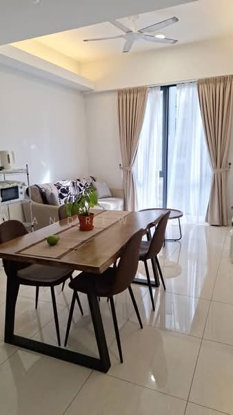 Kediaman Servis untuk Disewa di The Sentral Suites - Andrew Loh - Living Room - PropertyGuru.com.my