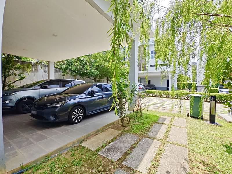 Bungalow House untuk Dijual di Lakefront Villa (Cyberjaya) - NORFADILAH ZAINUDDIN - Exterior - PropertyGuru.com.my