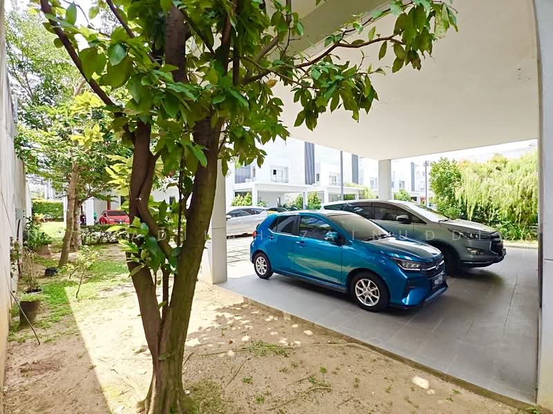 Bungalow House untuk Dijual di Lakefront Villa (Cyberjaya) - NORFADILAH ZAINUDDIN - Exterior - PropertyGuru.com.my