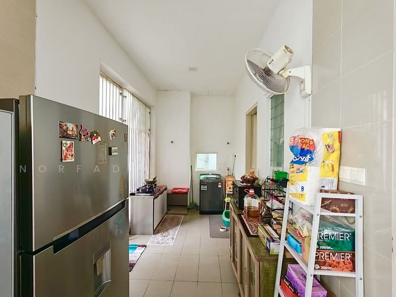 Bungalow House untuk Dijual di Lakefront Villa (Cyberjaya) - NORFADILAH ZAINUDDIN - Kitchen - PropertyGuru.com.my