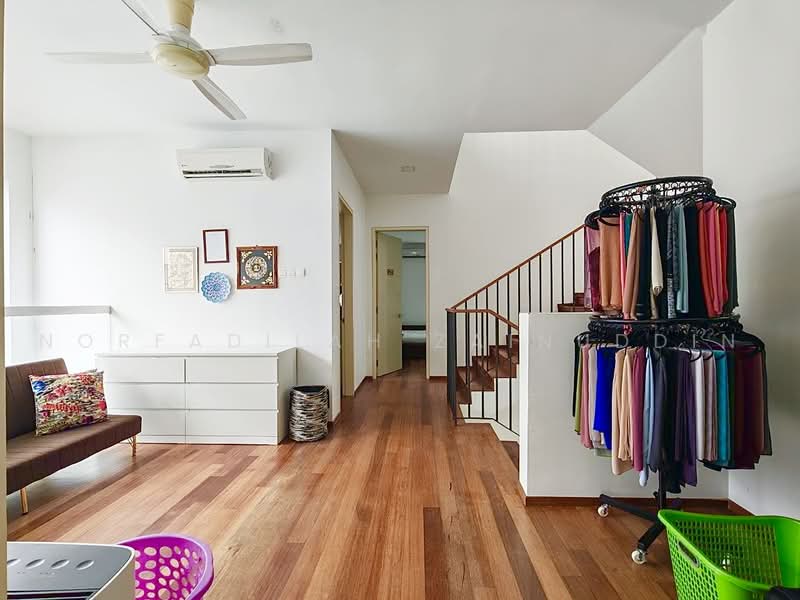 Bungalow House untuk Dijual di Lakefront Villa (Cyberjaya) - NORFADILAH ZAINUDDIN - Living Room - PropertyGuru.com.my