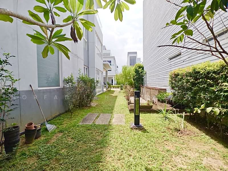 Bungalow House untuk Dijual di Lakefront Villa (Cyberjaya) - NORFADILAH ZAINUDDIN - Exterior - PropertyGuru.com.my