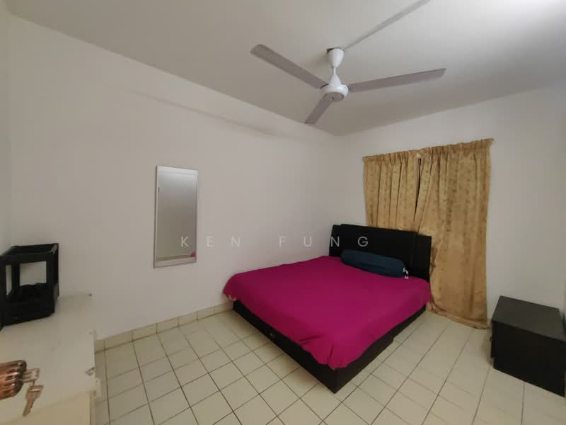 Rumah Flat untuk Disewa di Desa Sri Puteri - Ken Fung - Bedroom - PropertyGuru.com.my