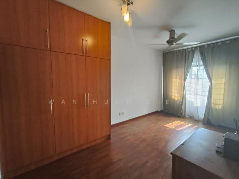 Pangsapuri untuk Dijual di Anjung Hijau (Greenfields) - Wan Hung Liew - Bedroom - PropertyGuru.com.my