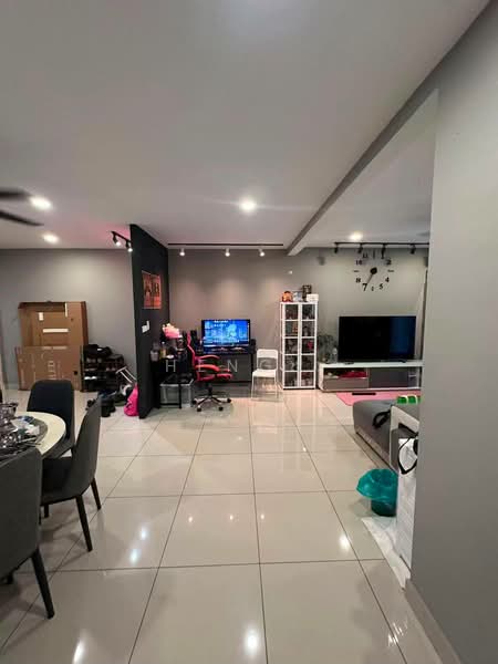 Apartment for Sale at Austin Suites (Permata Austin) - Heng . - Living Room - PropertyGuru.com.my