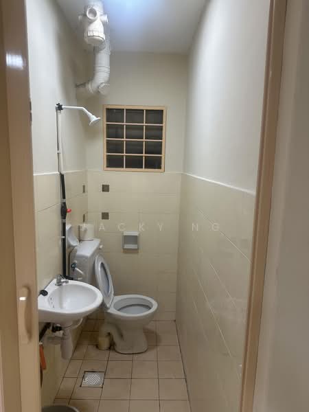 Apartment for Rent at saujana apartment - Jacky Ng - Bathroom - PropertyGuru.com.my