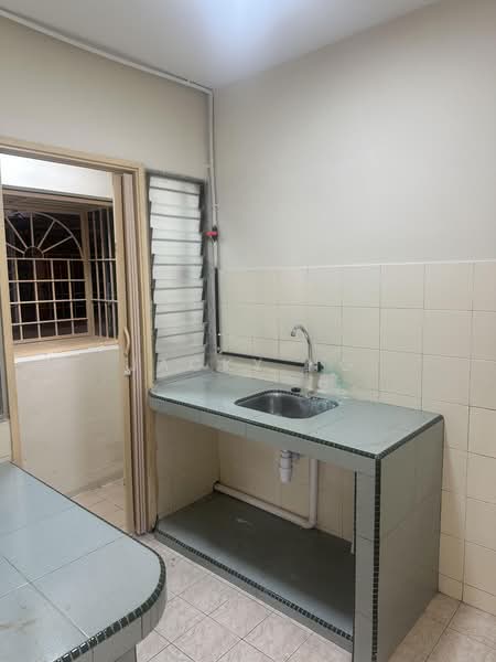 Apartment for Rent at saujana apartment - Jacky Ng - Kitchen - PropertyGuru.com.my