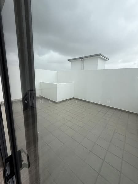 Rumah Kluster untuk Dijual di Abadi Heights (Puchong) - Vincent Beh - Balcony - PropertyGuru.com.my