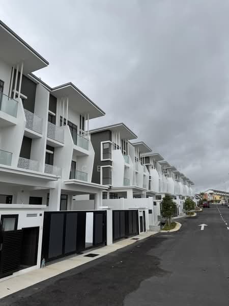 Rumah Kluster untuk Dijual di Abadi Heights (Puchong) - Vincent Beh - Exterior - PropertyGuru.com.my