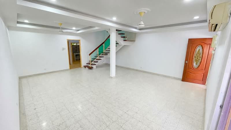 Rumah Teres 2-Tingkat untuk Dijual di Taman Pandan Jaya (Ampang) - Ammeer Nadzrai - Living Room - PropertyGuru.com.my