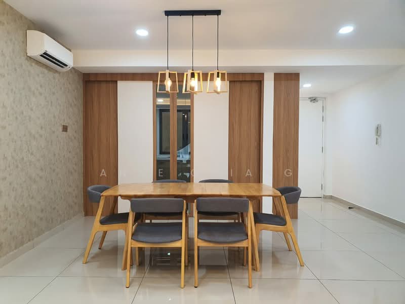 Pangsapuri untuk Dijual di Molek Pine 3 - Anne Chiang - Dining Room - PropertyGuru.com.my