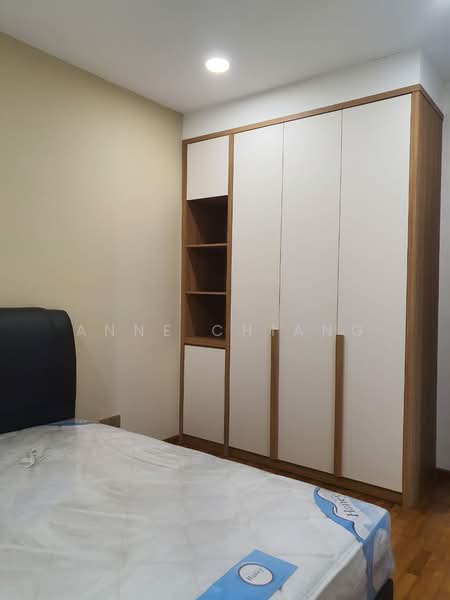 Pangsapuri untuk Dijual di Molek Pine 3 - Anne Chiang - Bedroom - PropertyGuru.com.my