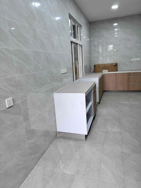 Semi-Detached House for Sale in Taman Nusa Bestari (Iskandar Puteri (Nusajaya)) - Kun Chai - Kitchen - PropertyGuru.com.my