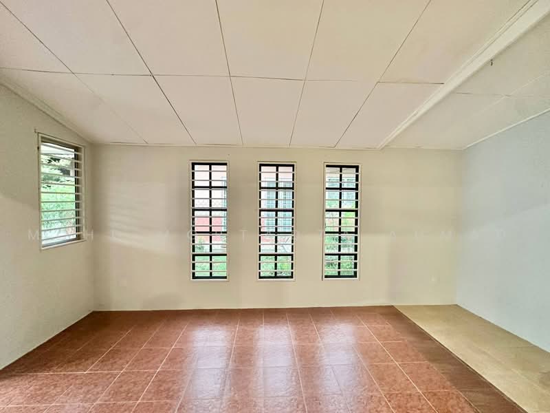 Rumah Berkembar untuk Dijual di Desaria (Nilai) - Mohd Mortadza Ahmad - PropertyGuru.com.my