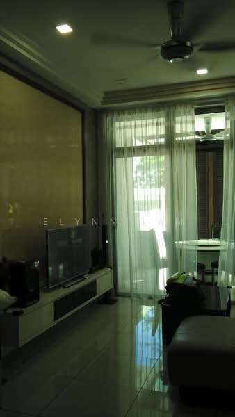 Pangsapuri untuk Dijual di Molek Pine 3 - Elynn Lam - Living Room - PropertyGuru.com.my