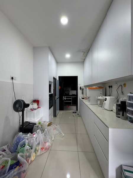Rumah Kluster untuk Dijual di Taman Mutiara Rini (Skudai) - Darren Hong - Kitchen - PropertyGuru.com.my