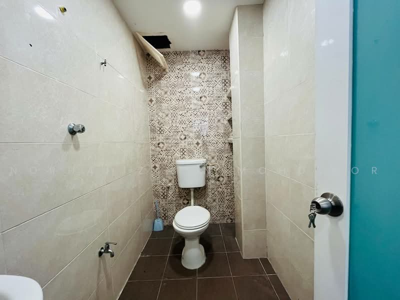 Shop / Office untuk Disewa di Seksyen 20 (Shah Alam) - Norhafiz Bin Mohd Nor - Bathroom - PropertyGuru.com.my