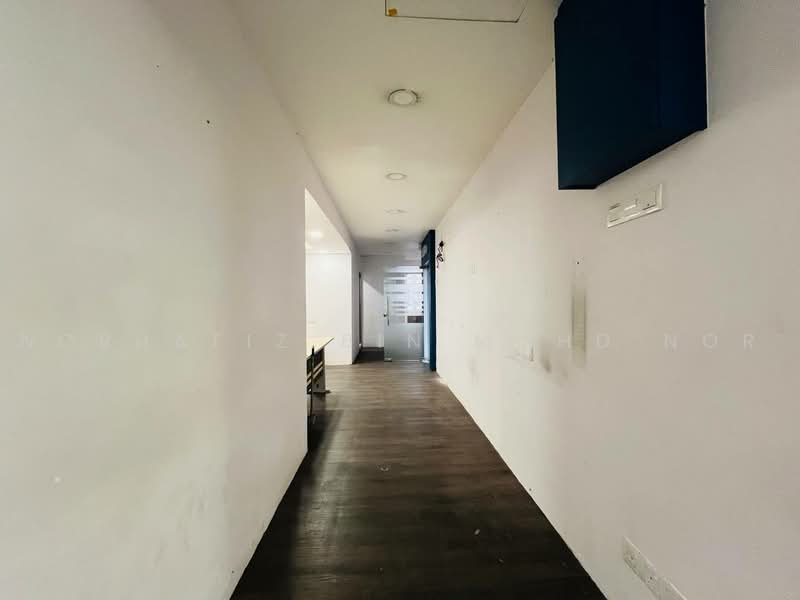 Shop / Office untuk Disewa di Seksyen 20 (Shah Alam) - Norhafiz Bin Mohd Nor - Corridor - PropertyGuru.com.my