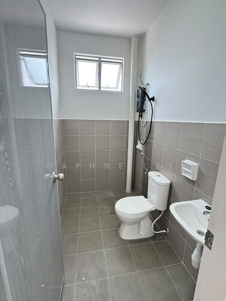 Terraced House for Rent in Pasir Gudang (Johor) - Daphne Lee - Bathroom - PropertyGuru.com.my